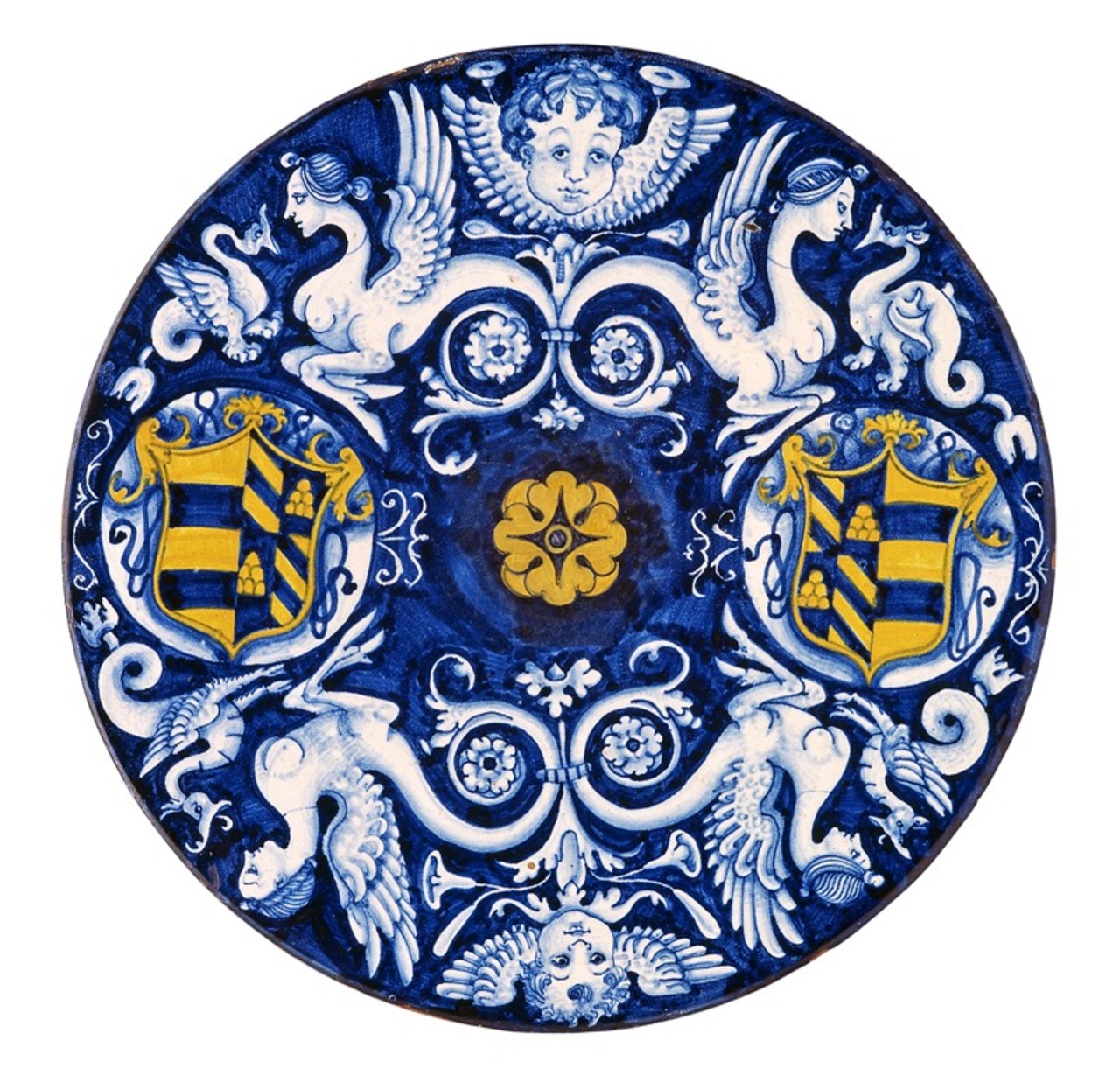 Atelier du Maître du pavement de San Francesco, Assiette d'accouchée aux armes des Montesperelli et des Baldeschi, Deruta, vers 1525-1530. Don de Paul Gillet, 1956. © ©Lyon, musée des Arts décoratifs