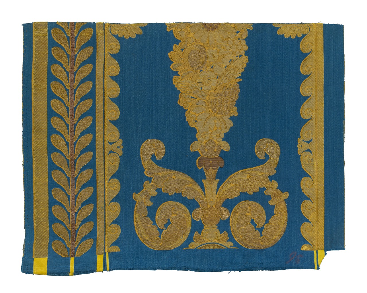 Maison Grand frères, Bordure commandée pour le Grand Salon de l'Impératrice au Palais de Versailles, Lyon, entre 1811 et 1813. MT 24820.4. Acquis de la Maison Tassinari et Chatel, 1889. © © Lyon, musée des Tissus et des Arts décoratifs — Sylvain Pretto