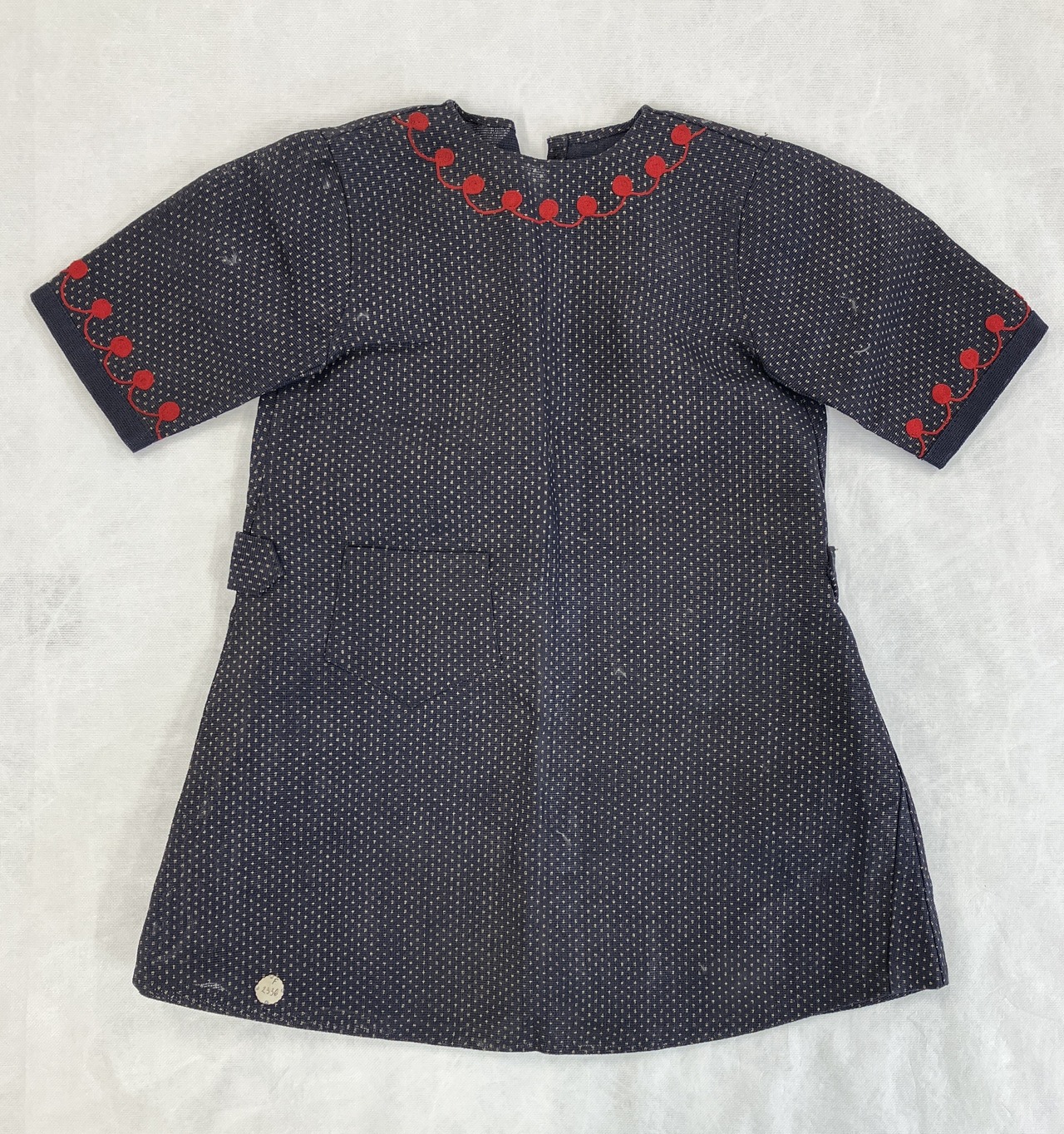 Costume enfant de marin, Allemagne, 1914-1919.  © © Lyon, musée des Tissus et des Arts décoratifs — D.R 