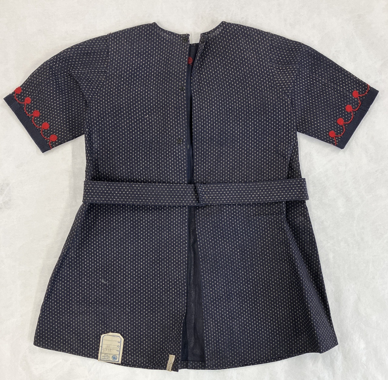 Costume enfant de marin, Allemagne, 1914-1919.  © © Lyon, musée des Tissus et des Arts décoratifs — D.R 