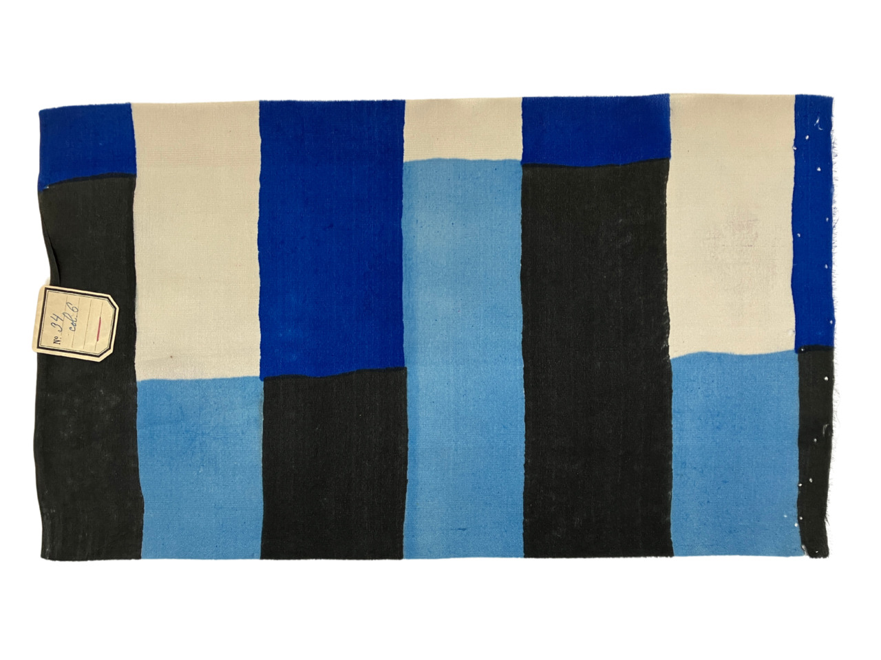 Sonia Delaunay, Tissu simultané n°34, Paris, 1924. MT 36974.4. Don de Sonia Delaunay, 1974. © © Lyon, musée des Tissus et des Arts décoratifs — D.R.