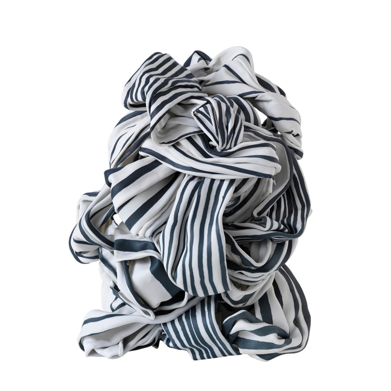 Jérôme Galvin, Le Mur, Europe, 2019 MT 2024.6.3. Don de Denise et Michel Meynet, 2024 © © Lyon, musée des Tissus et Arts décoratifs – Sylvain Pretto