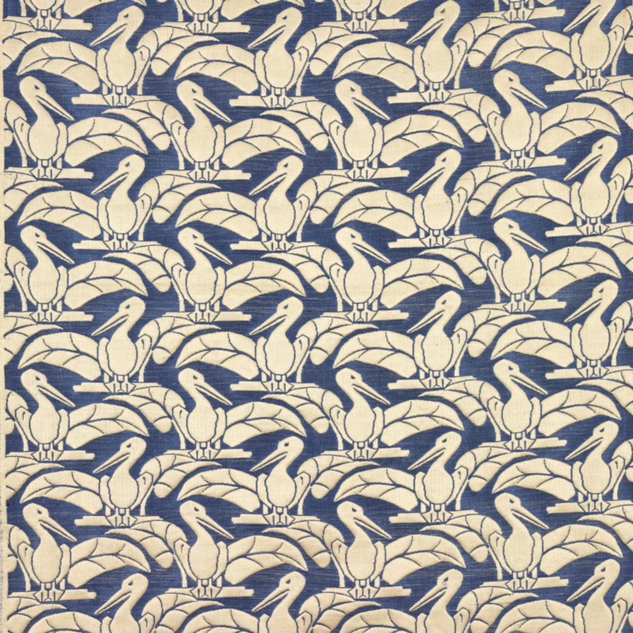 Germaine Feyat (dessinatrice), École Municipale de Tissage de Lyon (fabricant), Brocatelle à décor de pélicans, Lyon, 1923 MT 34375. Don de Gabriel Vial, 1967 © © Lyon, musée des Tissus et des Arts décoratifs — D.R.